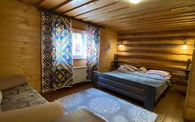 Сімейний номер 2 Садиба У Ані
